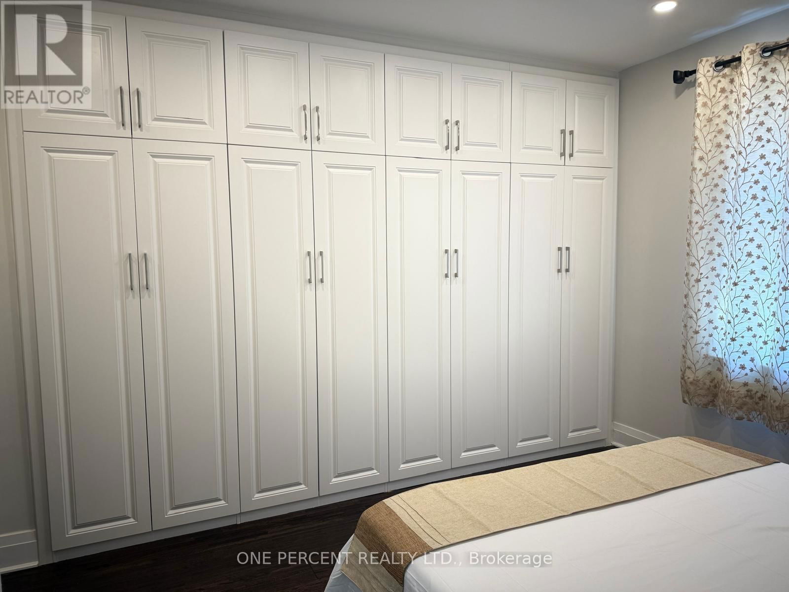 39 DECARIE CIRCLE Image 13