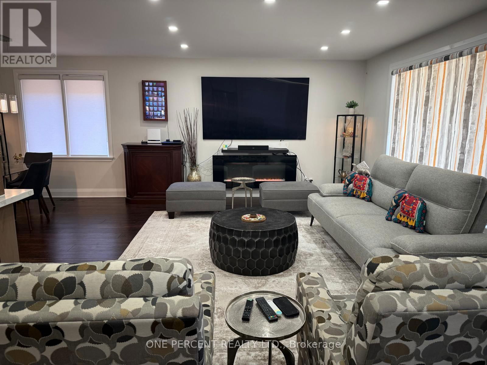 39 DECARIE CIRCLE Image 5