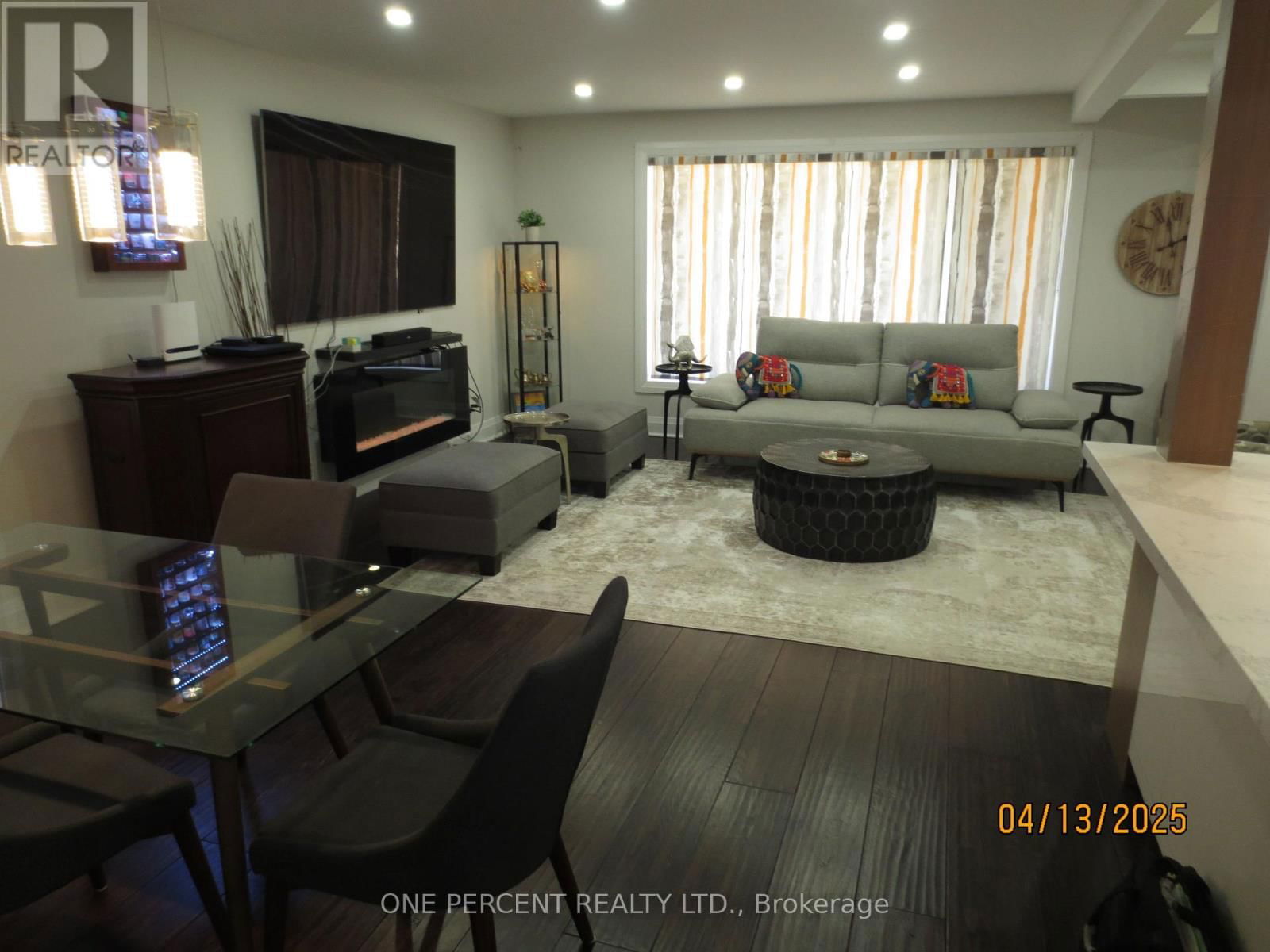 39 DECARIE CIRCLE Image 9