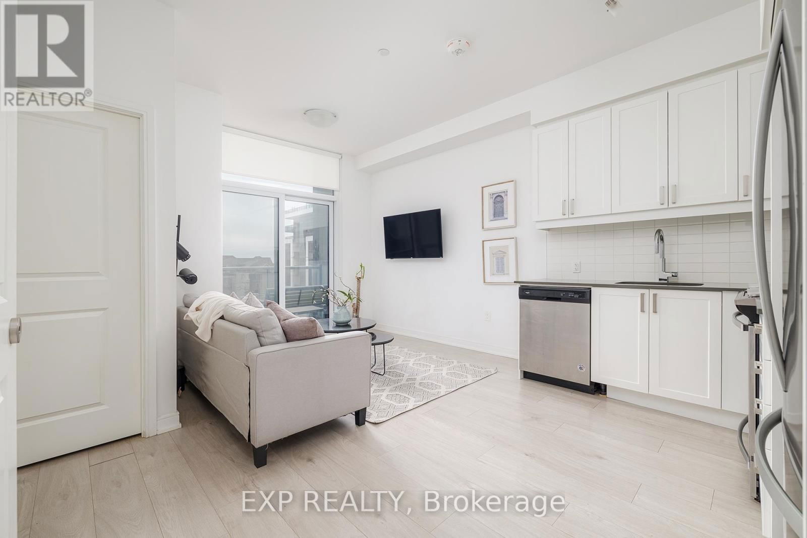 316 - 8 NAHANI WAY Image 3