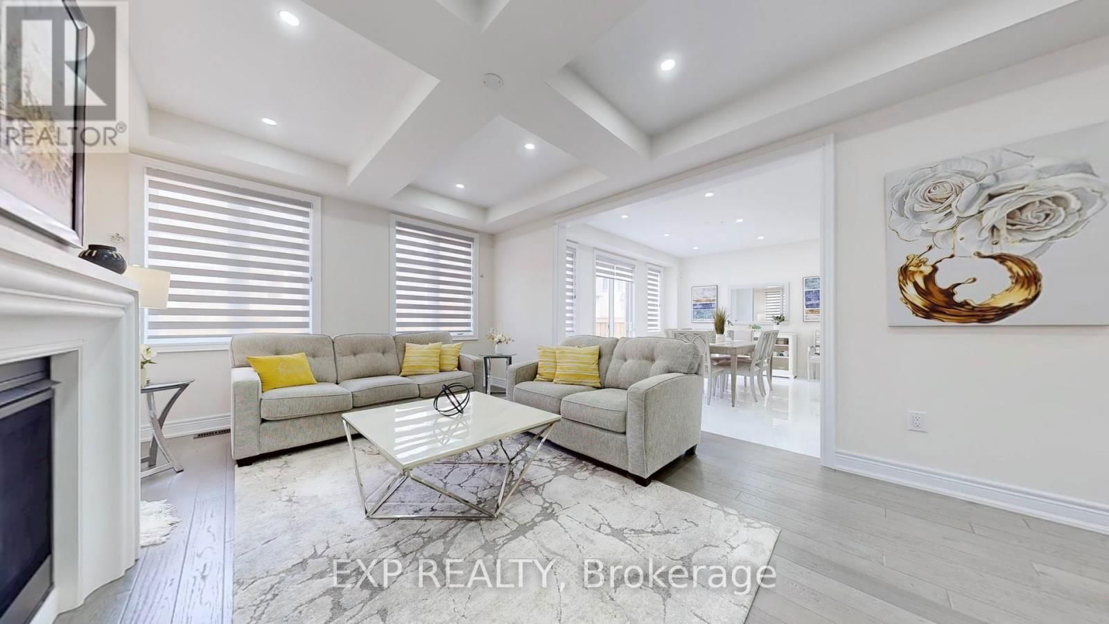 15 FROST STREET Image 10