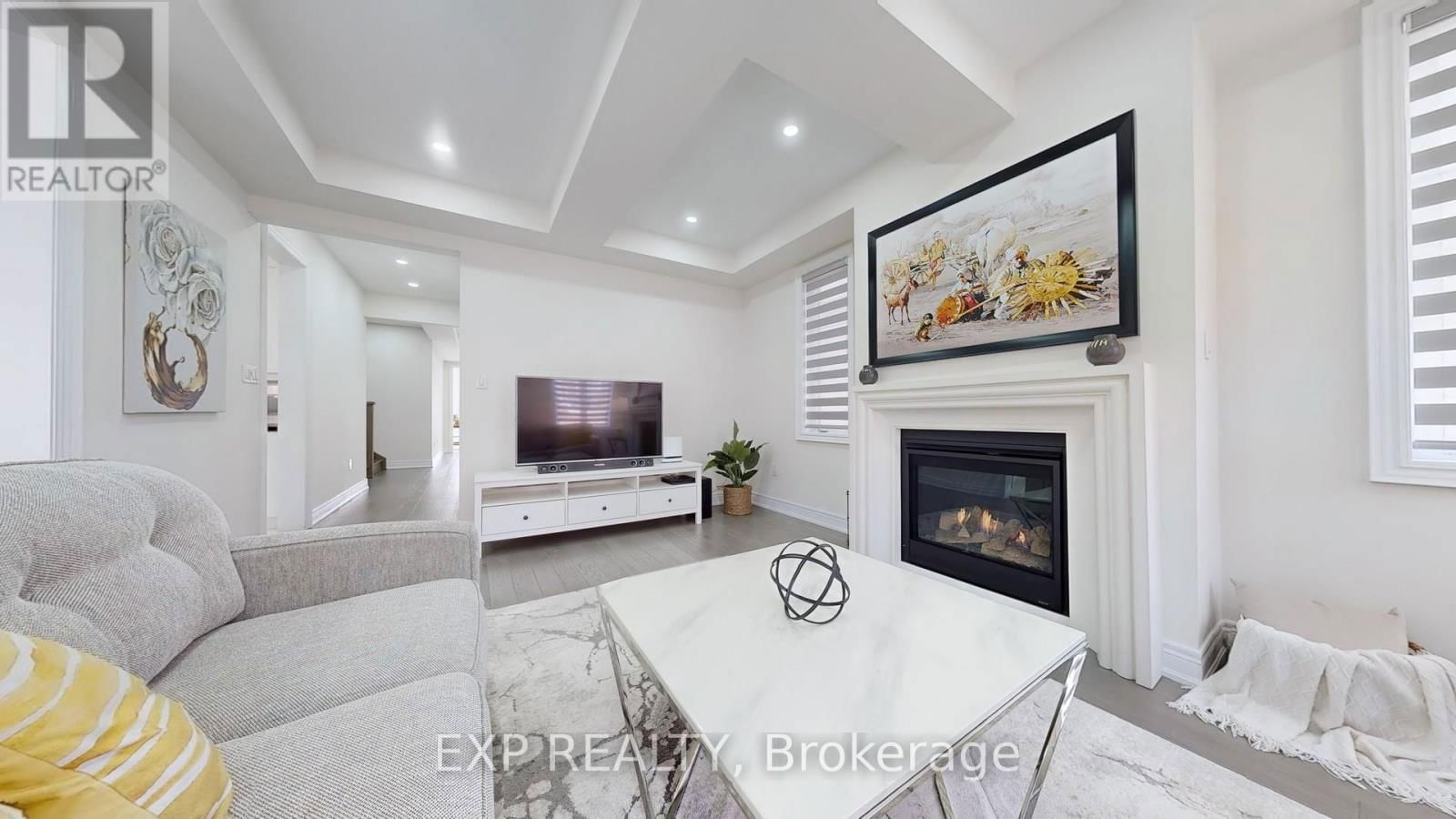 15 FROST STREET Image 11
