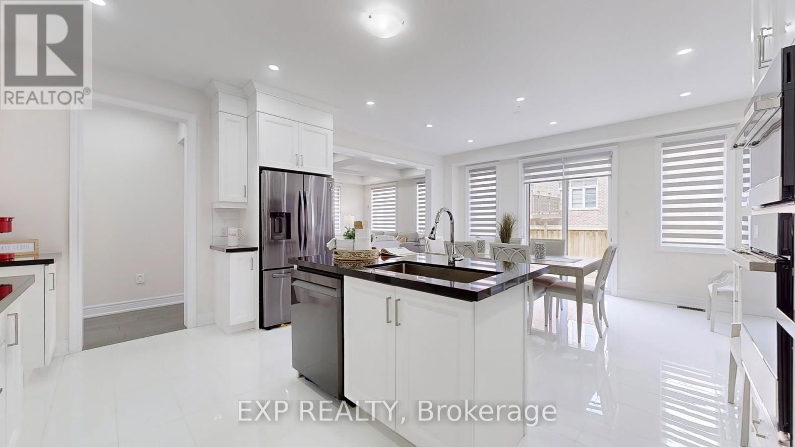 15 FROST STREET Image 15