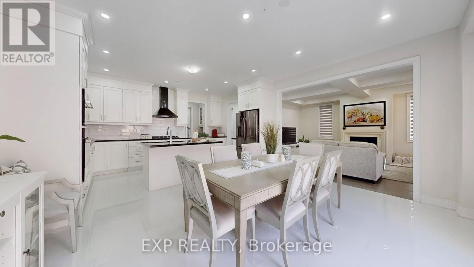 15 FROST STREET Image 21