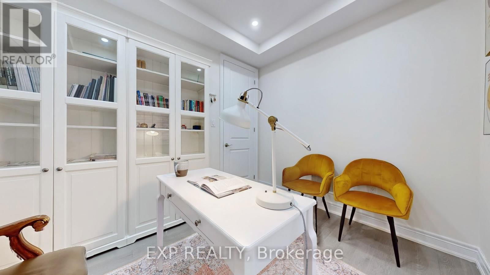 15 FROST STREET Image 25