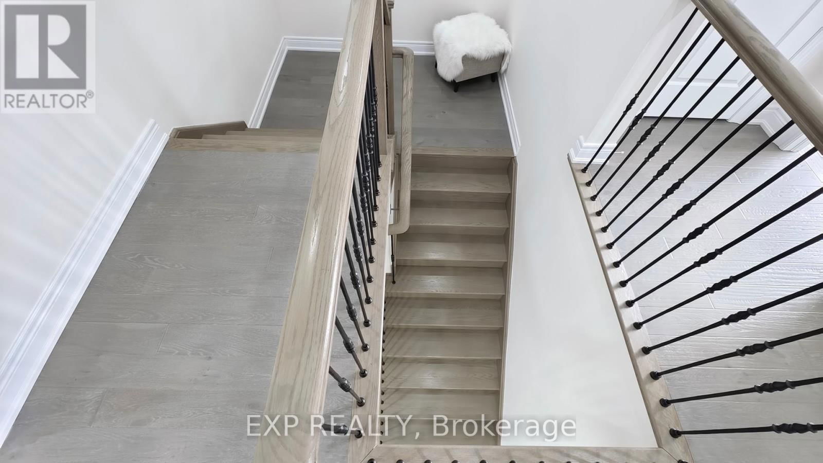 15 FROST STREET Image 26