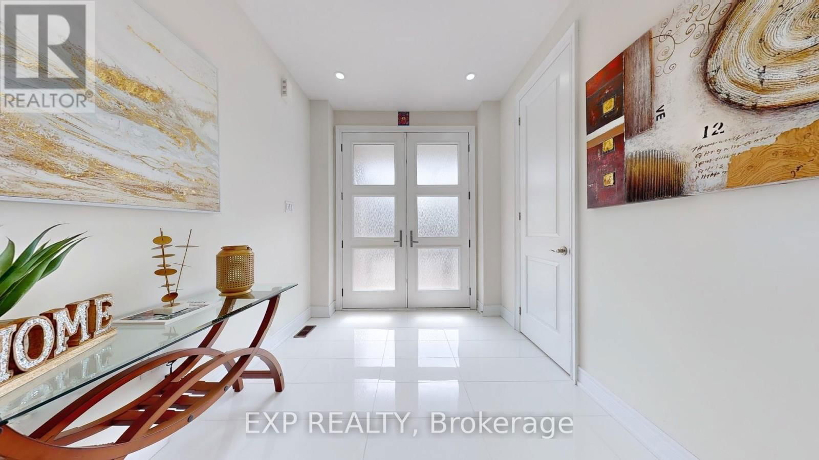 15 FROST STREET Image 3