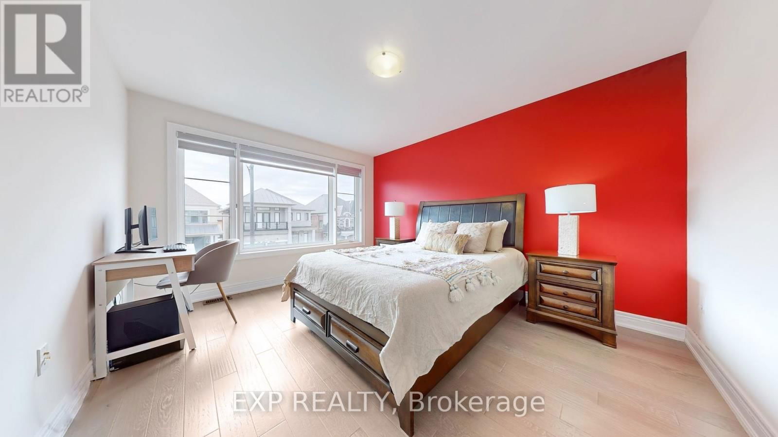 15 FROST STREET Image 32