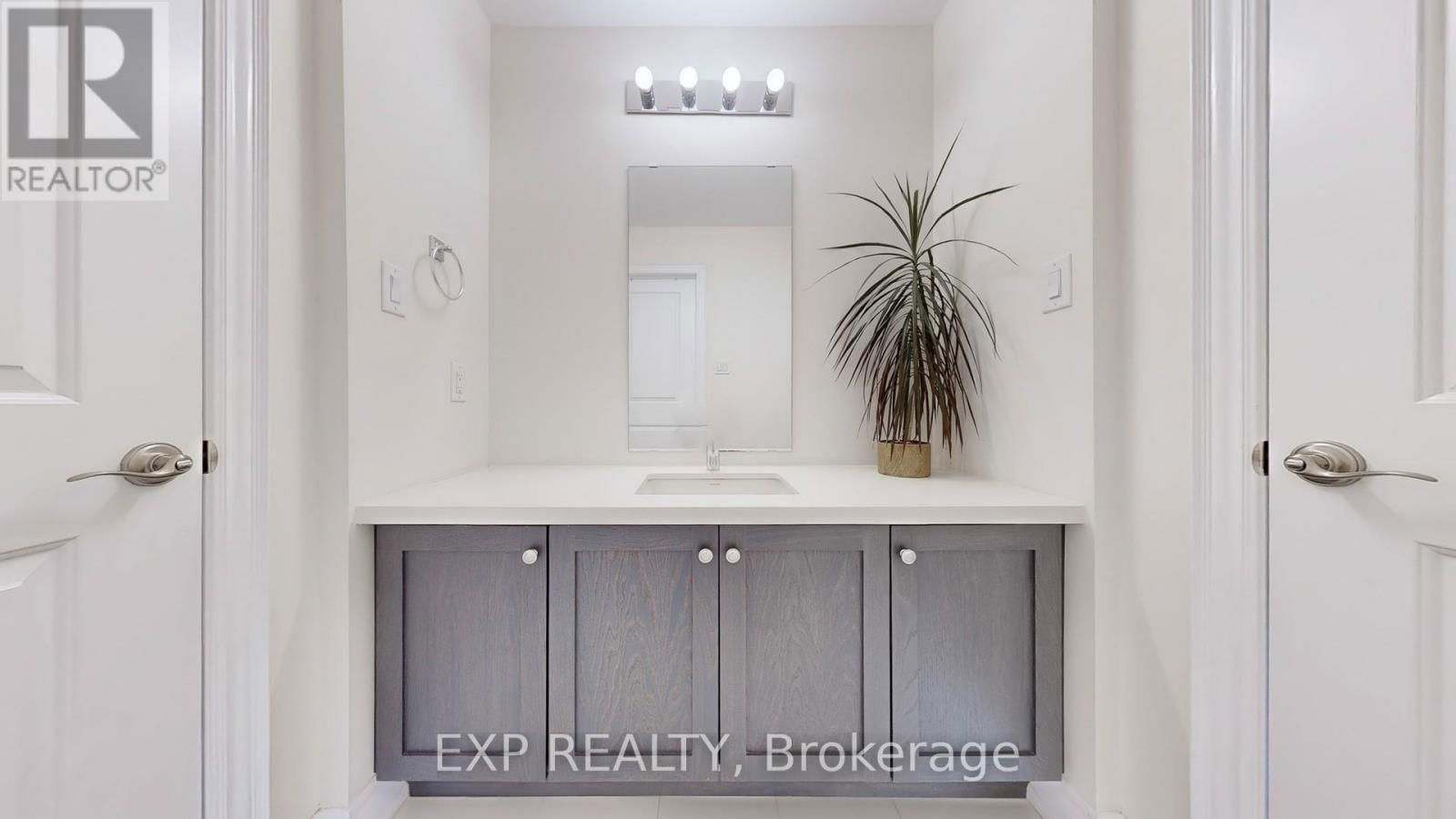 15 FROST STREET Image 34