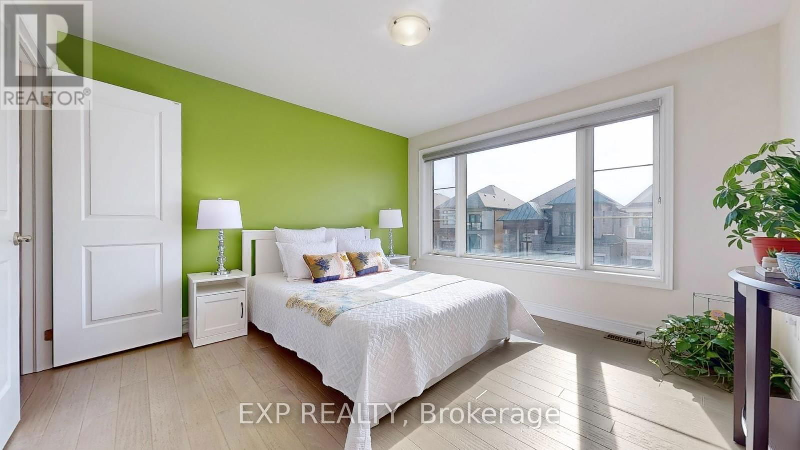 15 FROST STREET Image 35