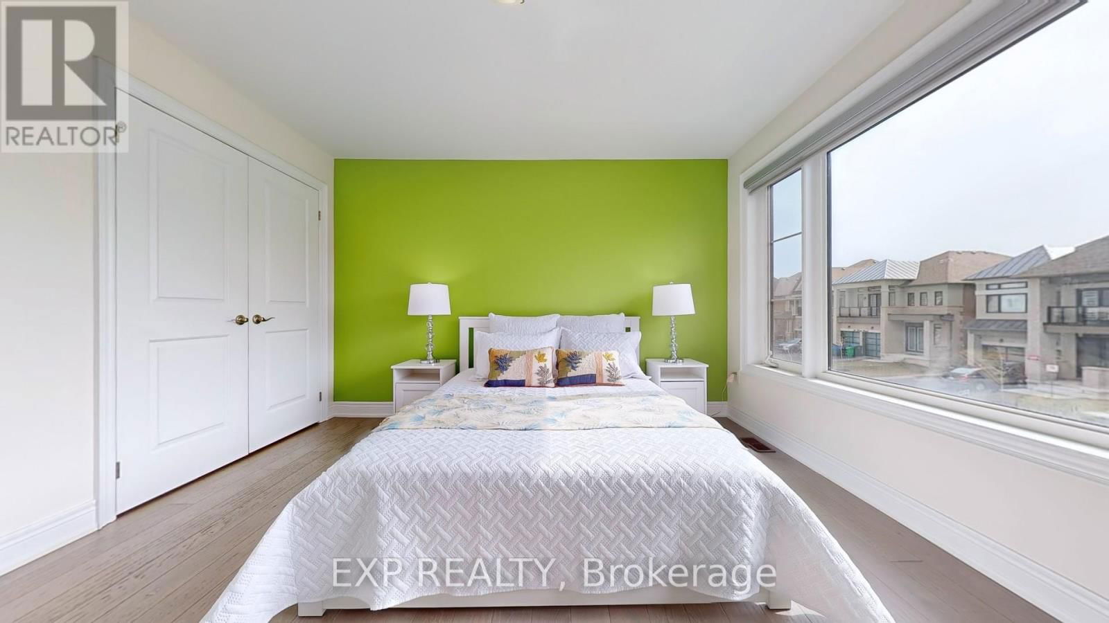 15 FROST STREET Image 36