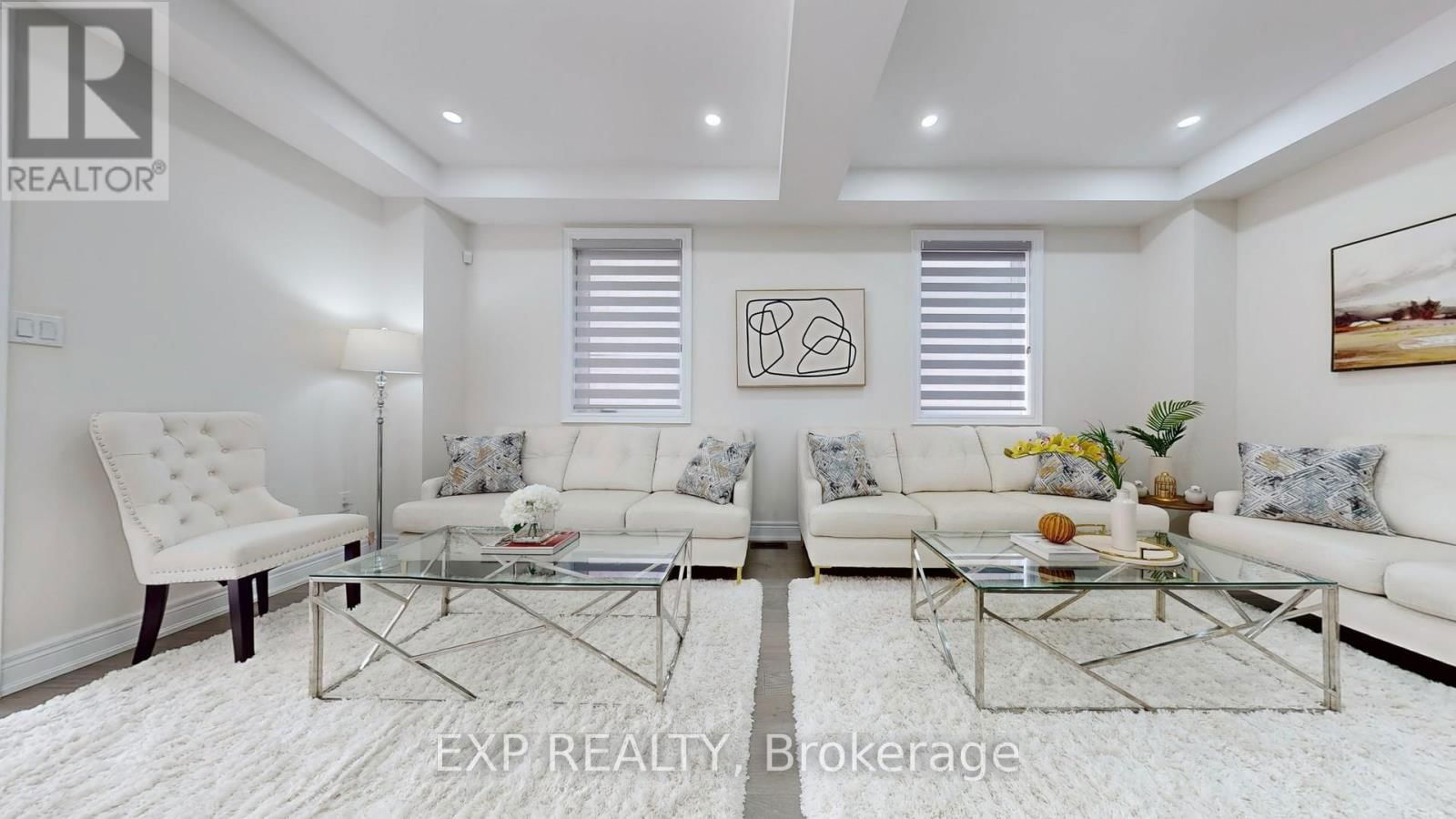 15 FROST STREET Image 7