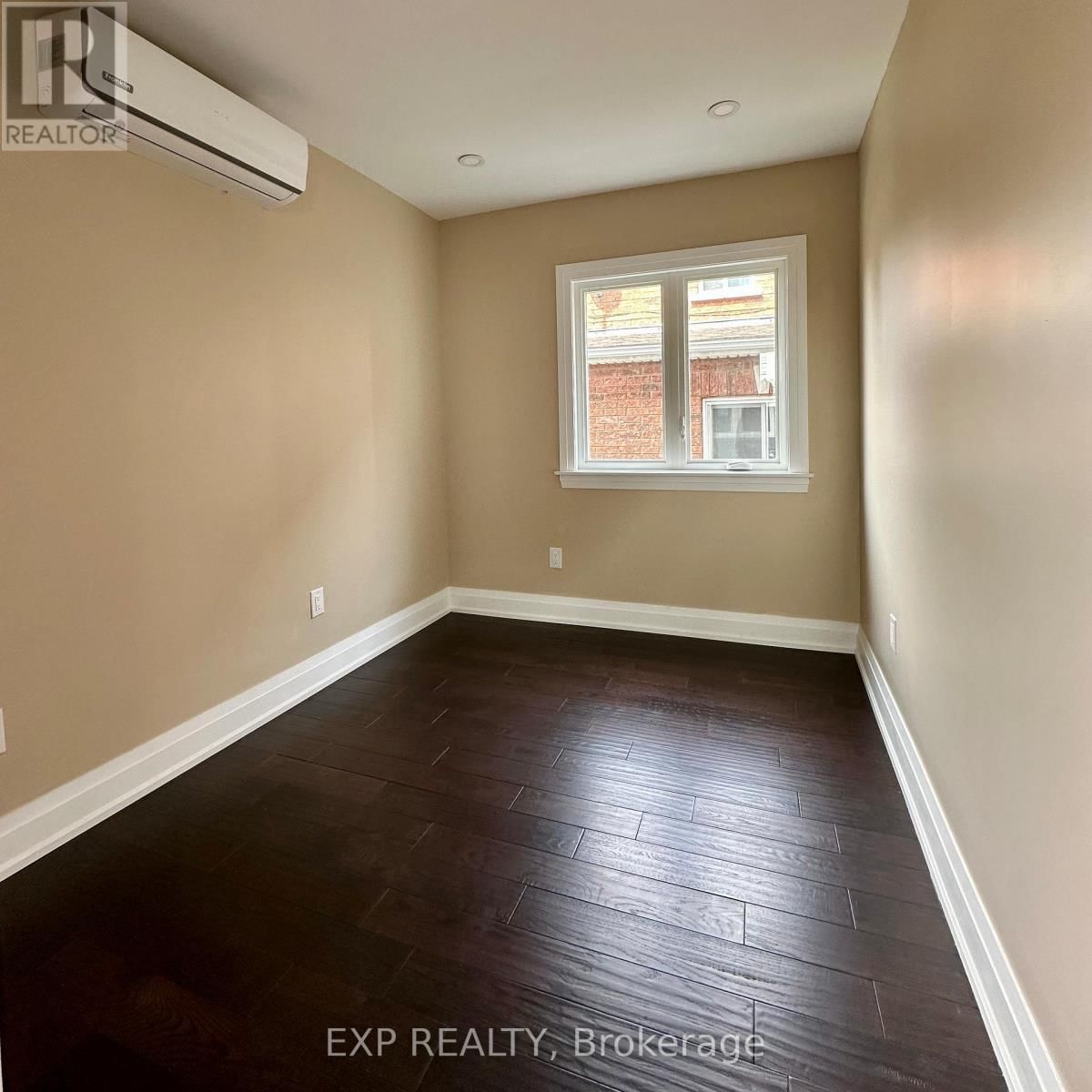 MAIN - 6 LAPP STREET Image 14