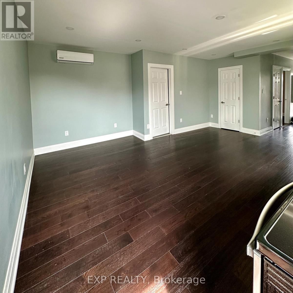 MAIN - 6 LAPP STREET Image 7