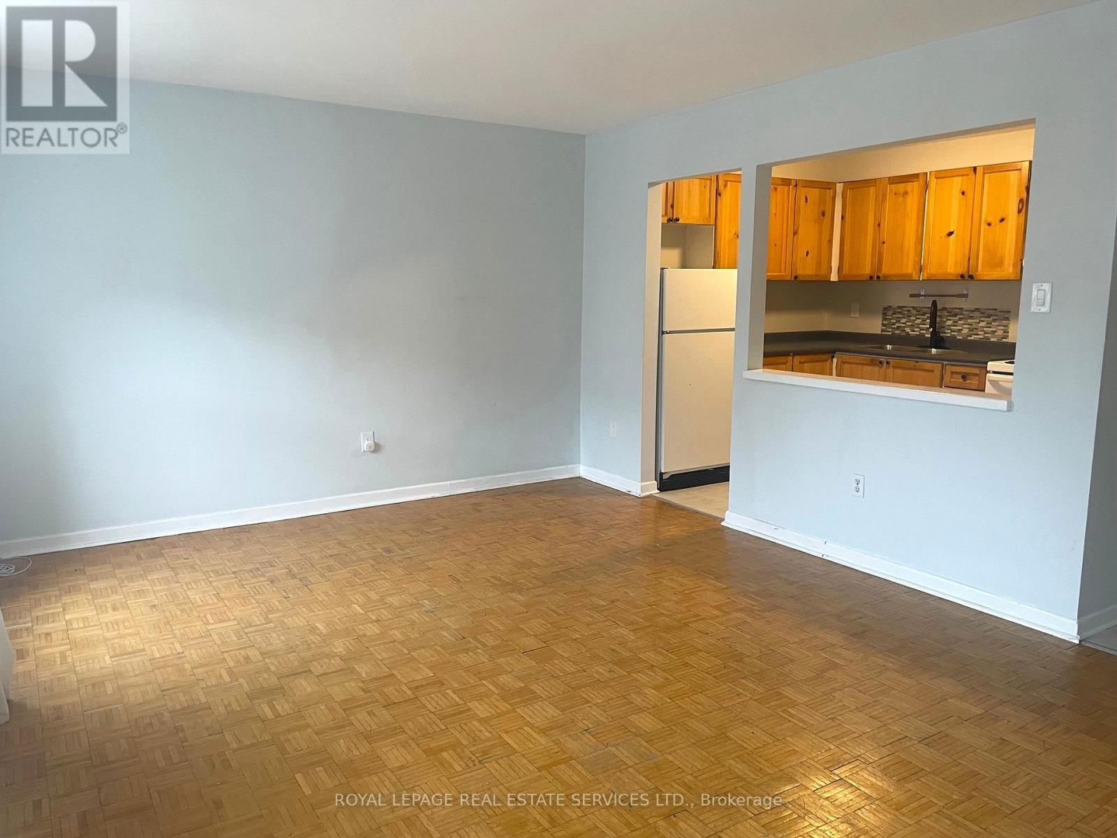 Back - 2875 BLOOR STREET WEST Image 4