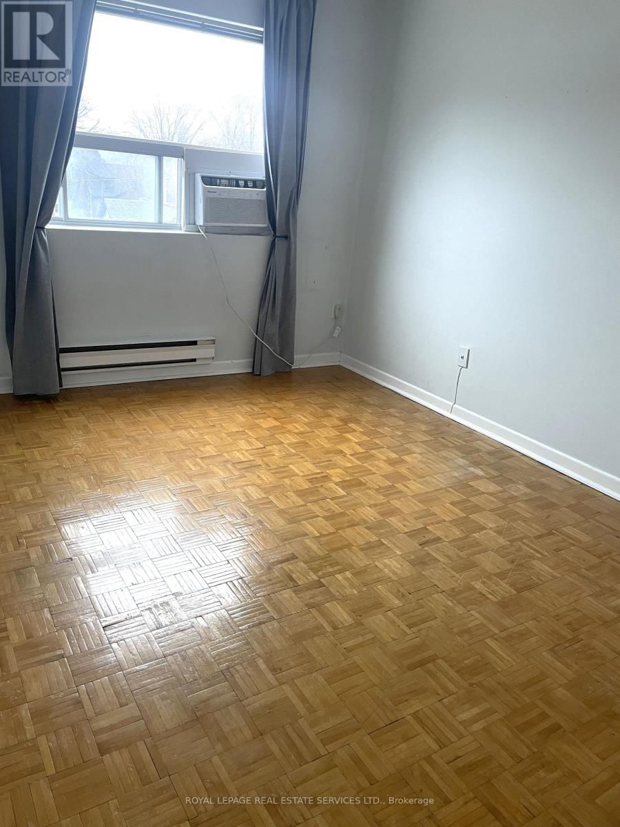Back - 2875 BLOOR STREET WEST Image 8