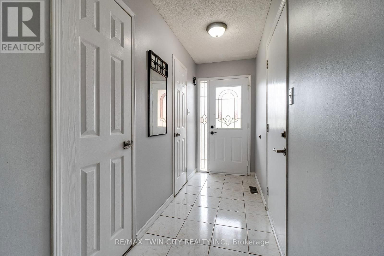 5126 DES JARDINES DRIVE Image 4