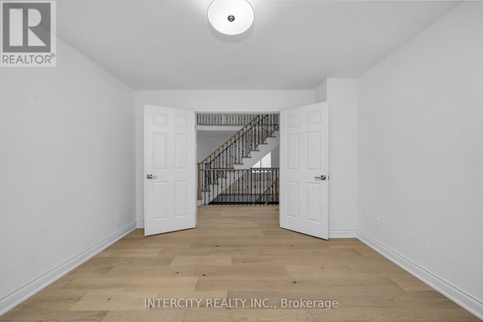 1466 PARISH LANE Image 20