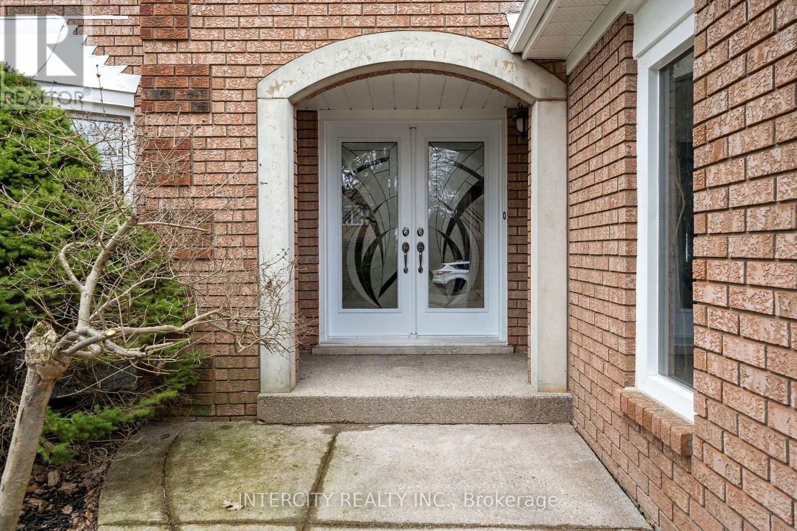 1466 PARISH LANE Image 3