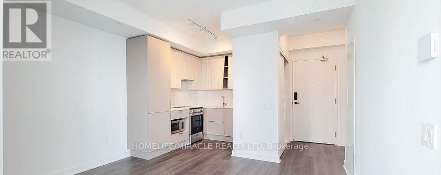 2910 - 3900 CONFEDERATION PARKWAY Image 3