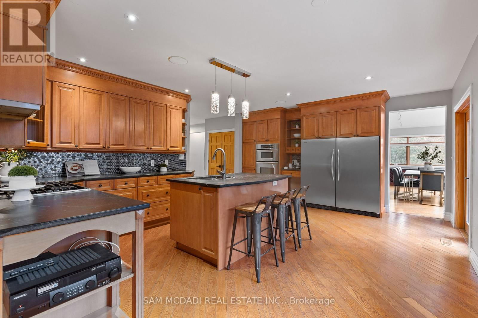 690 MEADOW WOOD ROAD Image 12