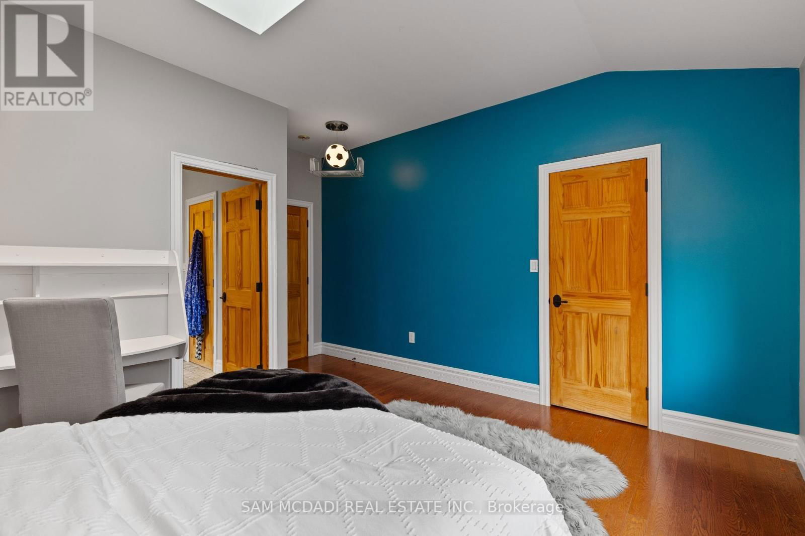 690 MEADOW WOOD ROAD Image 25