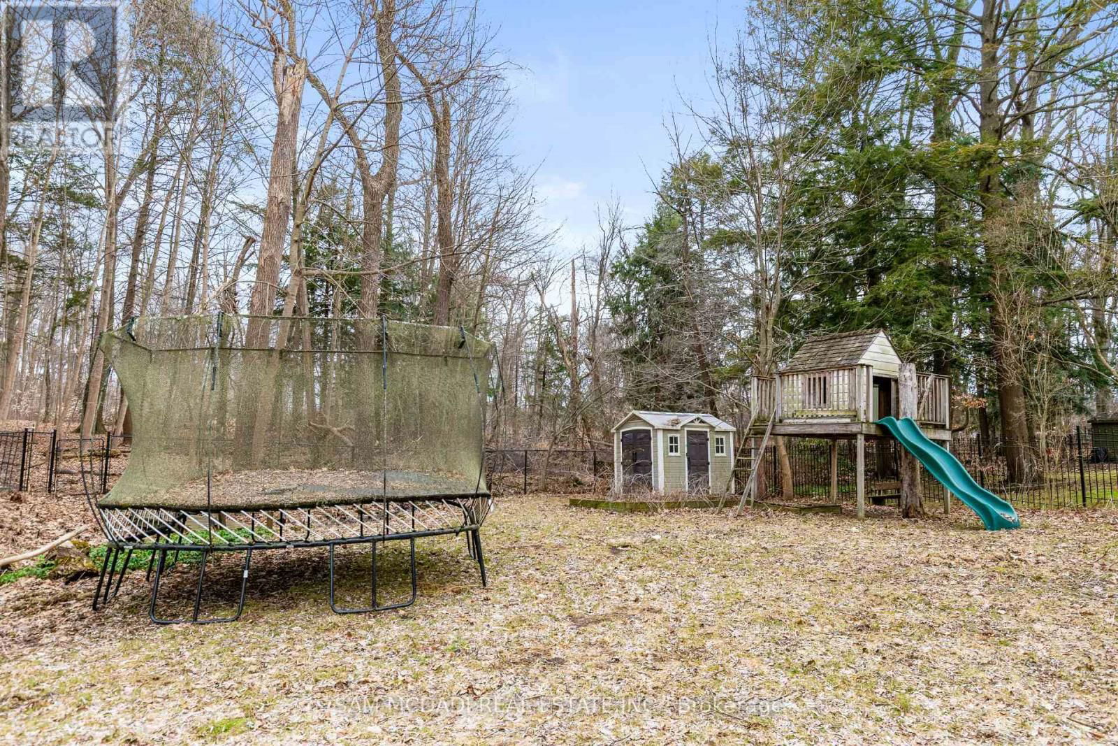 690 MEADOW WOOD ROAD Image 36