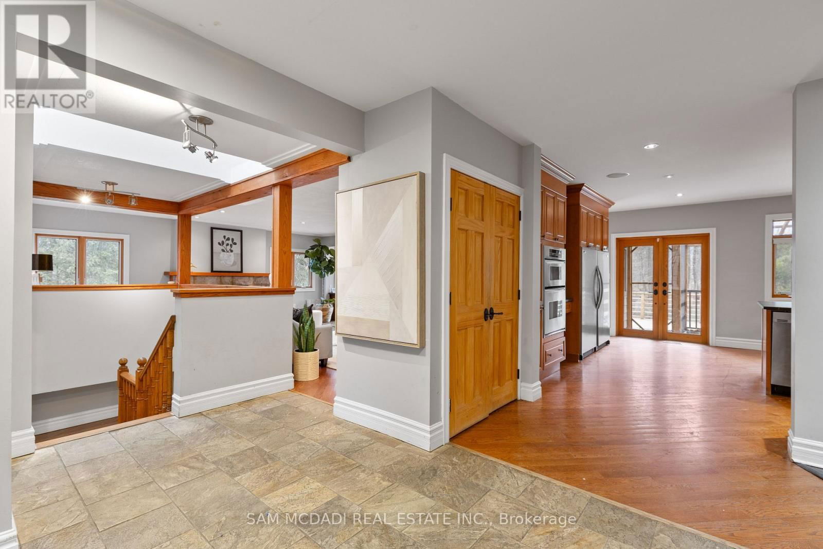 690 MEADOW WOOD ROAD Image 5