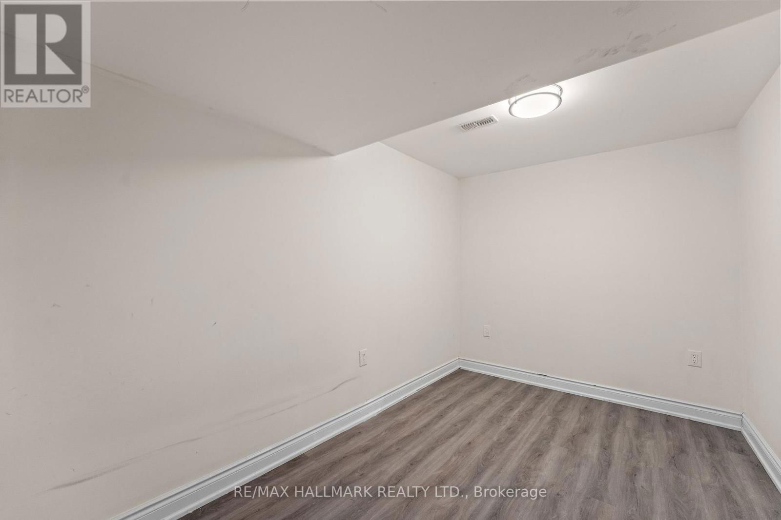 134 LEMIEUX COURT Image 24