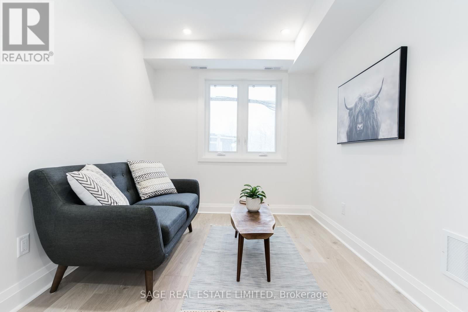 2 - 2413 DUNDAS STREET WEST Image 14