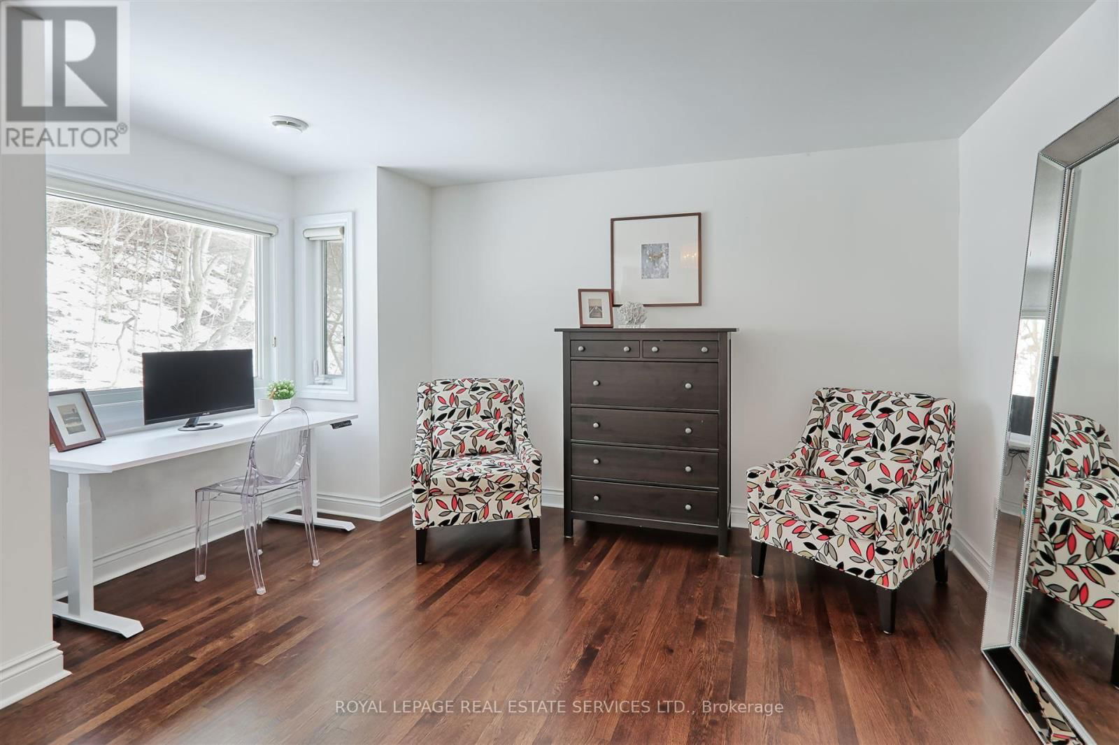 17 WORTHINGTON CRESCENT Image 24