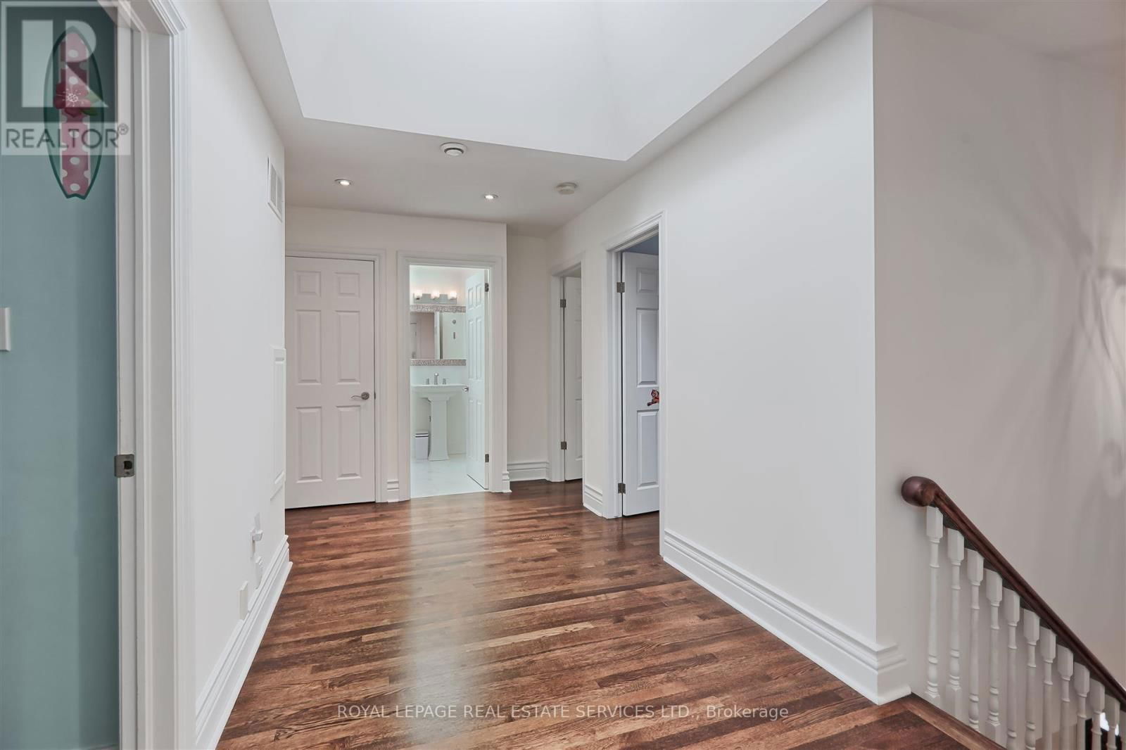 17 WORTHINGTON CRESCENT Image 33