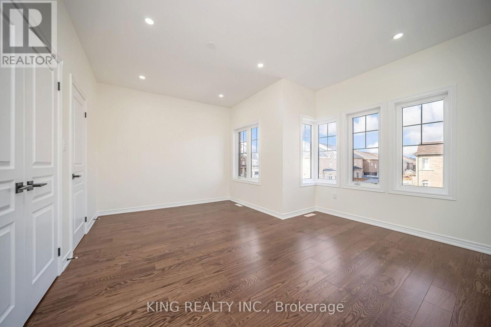 52 HAVERSTOCK CRESCENT Image 23