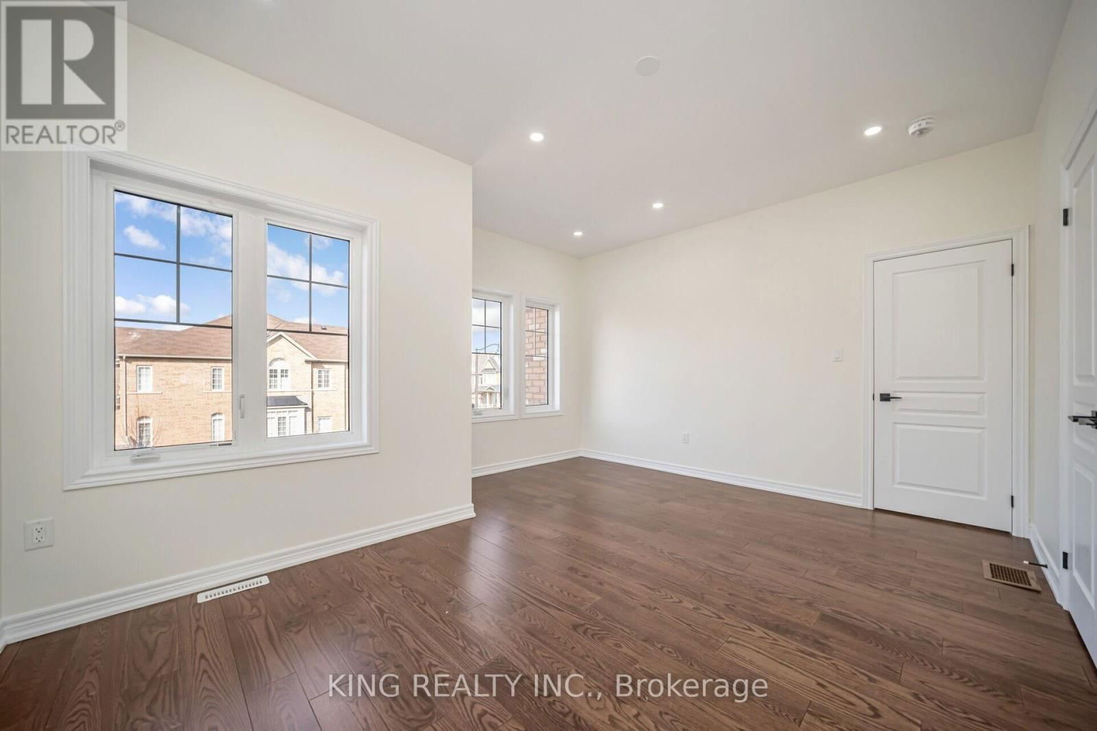 52 HAVERSTOCK CRESCENT Image 24
