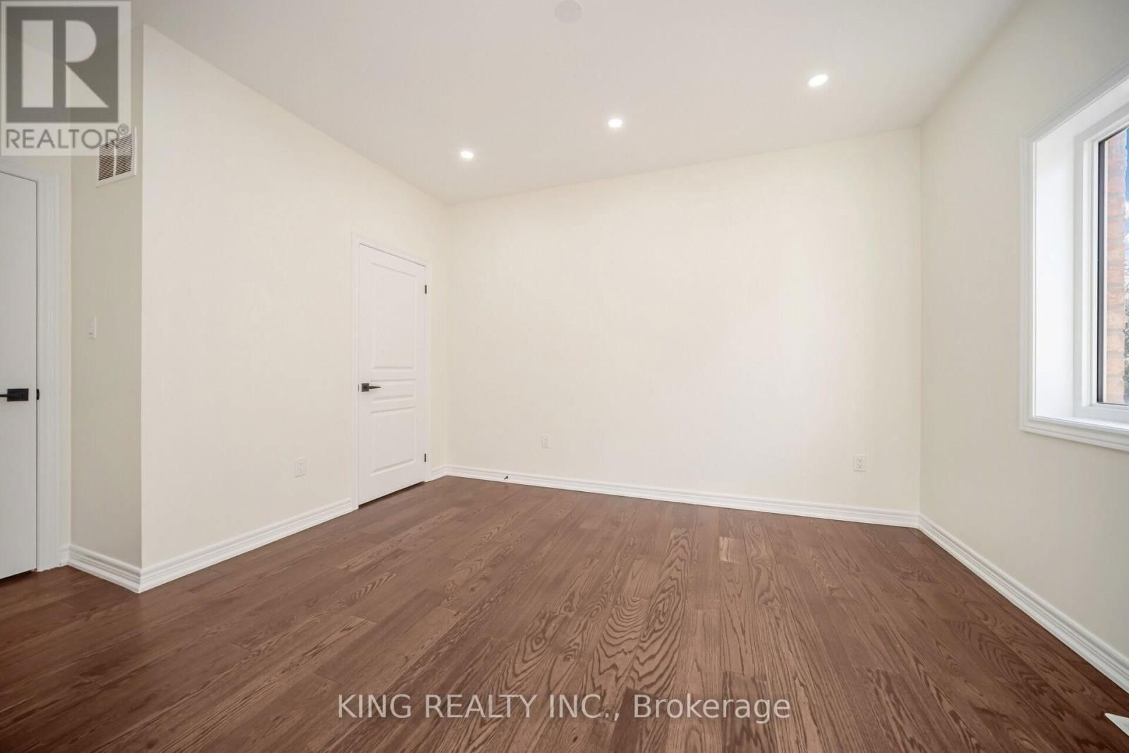 52 HAVERSTOCK CRESCENT Image 27