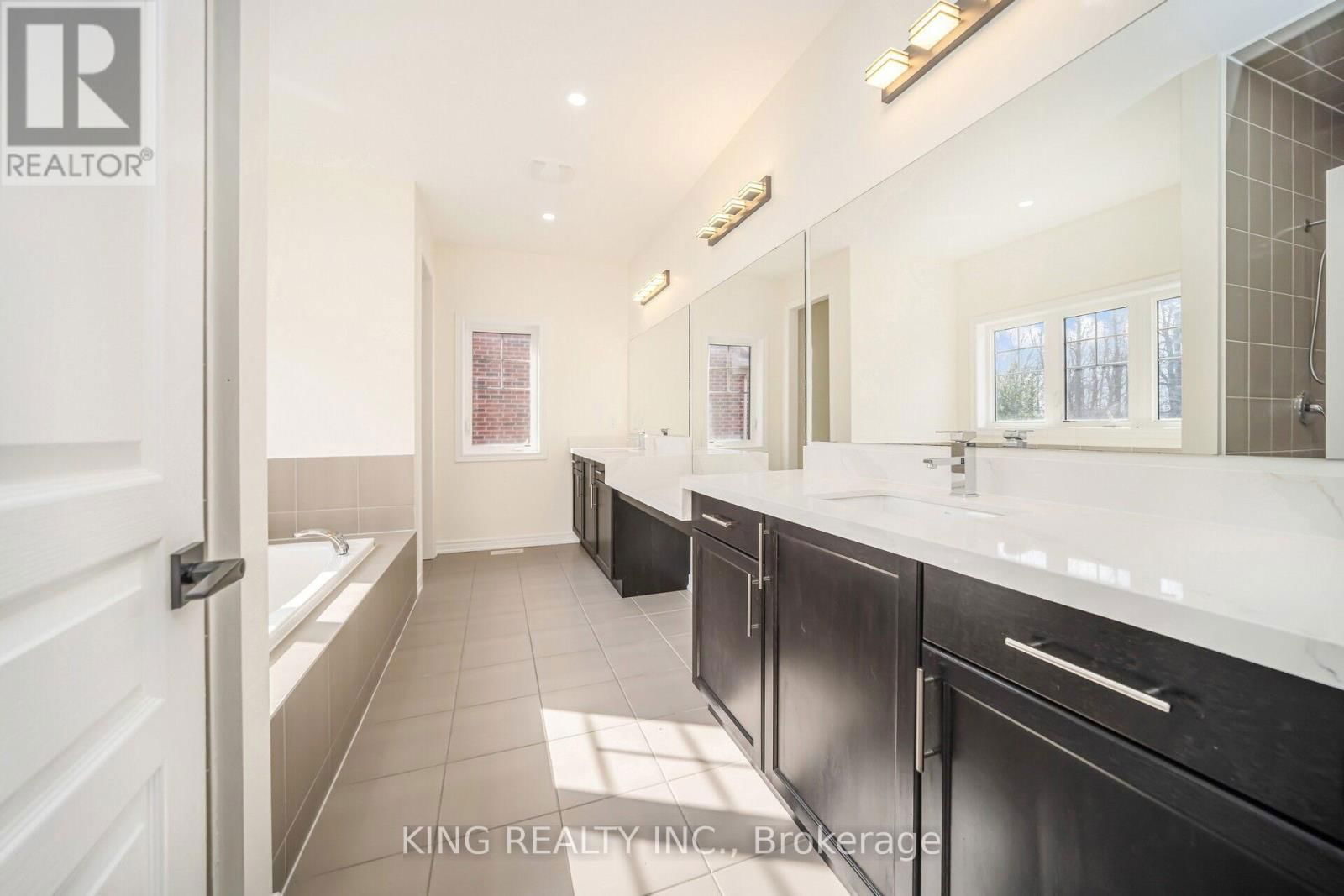 52 HAVERSTOCK CRESCENT Image 33