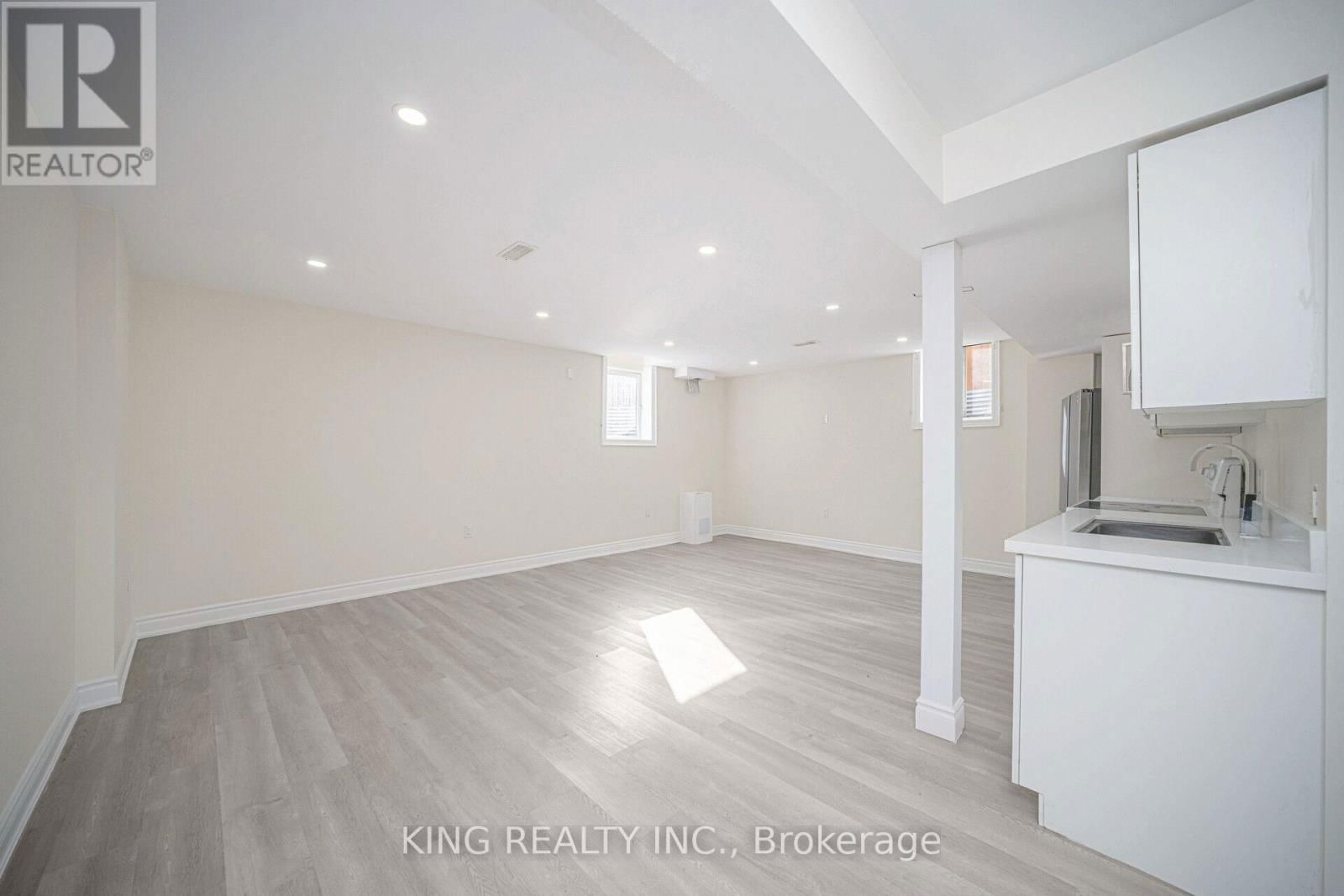 52 HAVERSTOCK CRESCENT Image 39