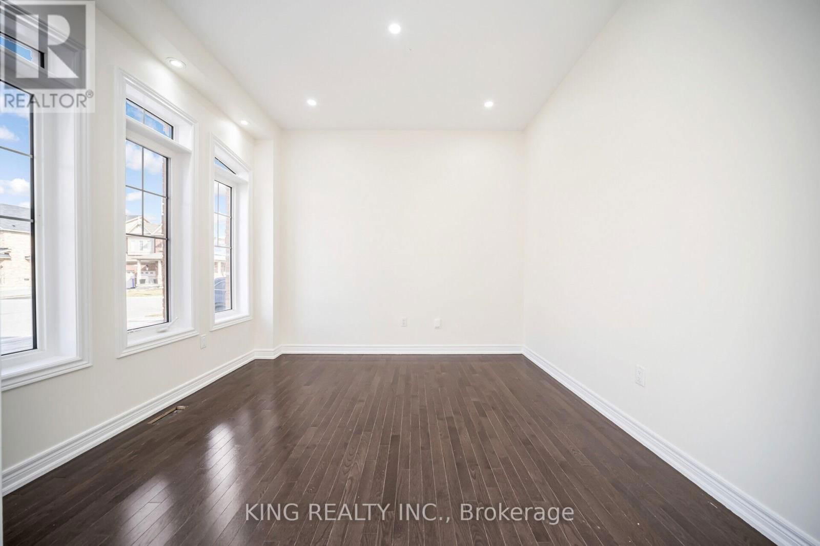 52 HAVERSTOCK CRESCENT Image 4