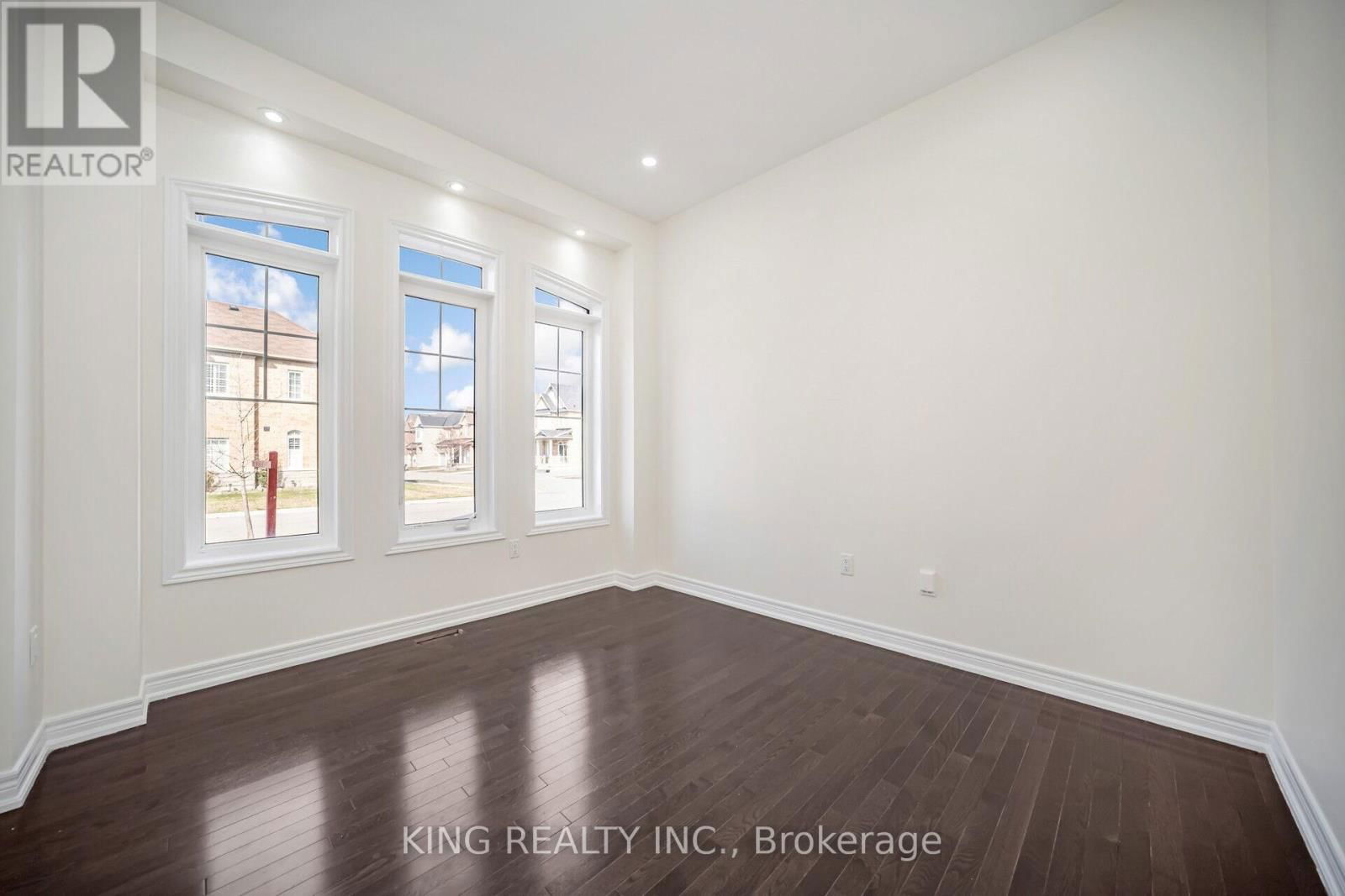 52 HAVERSTOCK CRESCENT Image 5
