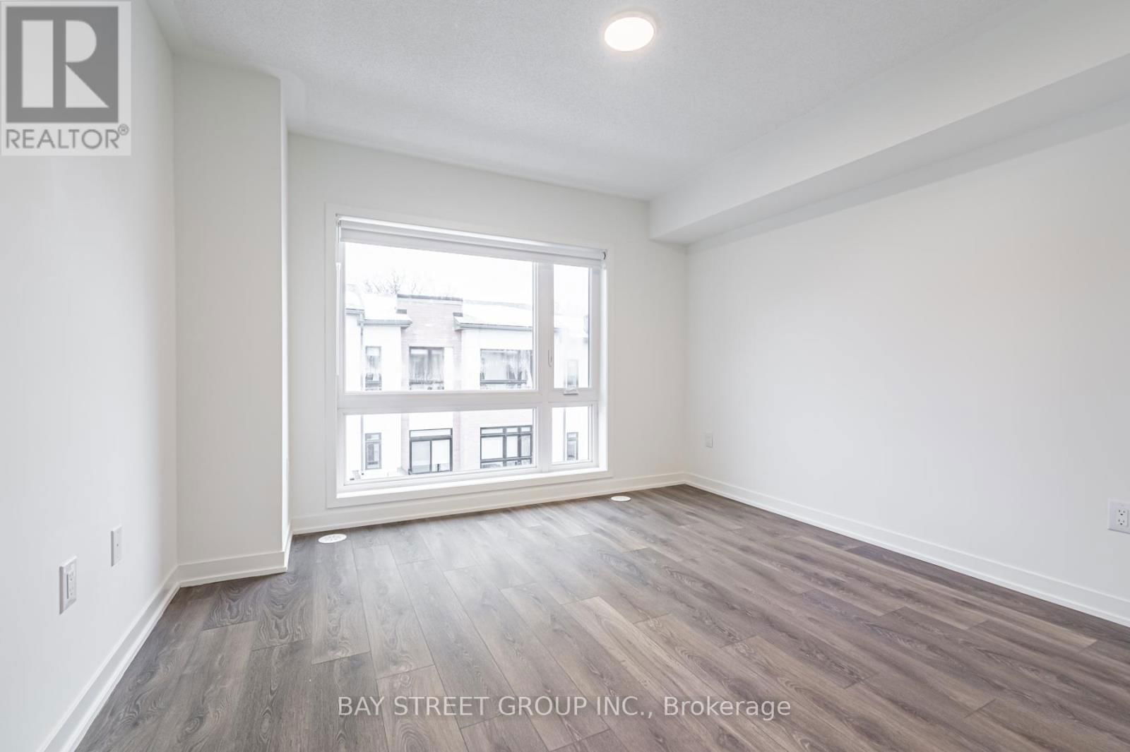 211 - 145 CANON JACKSON DRIVE Image 18