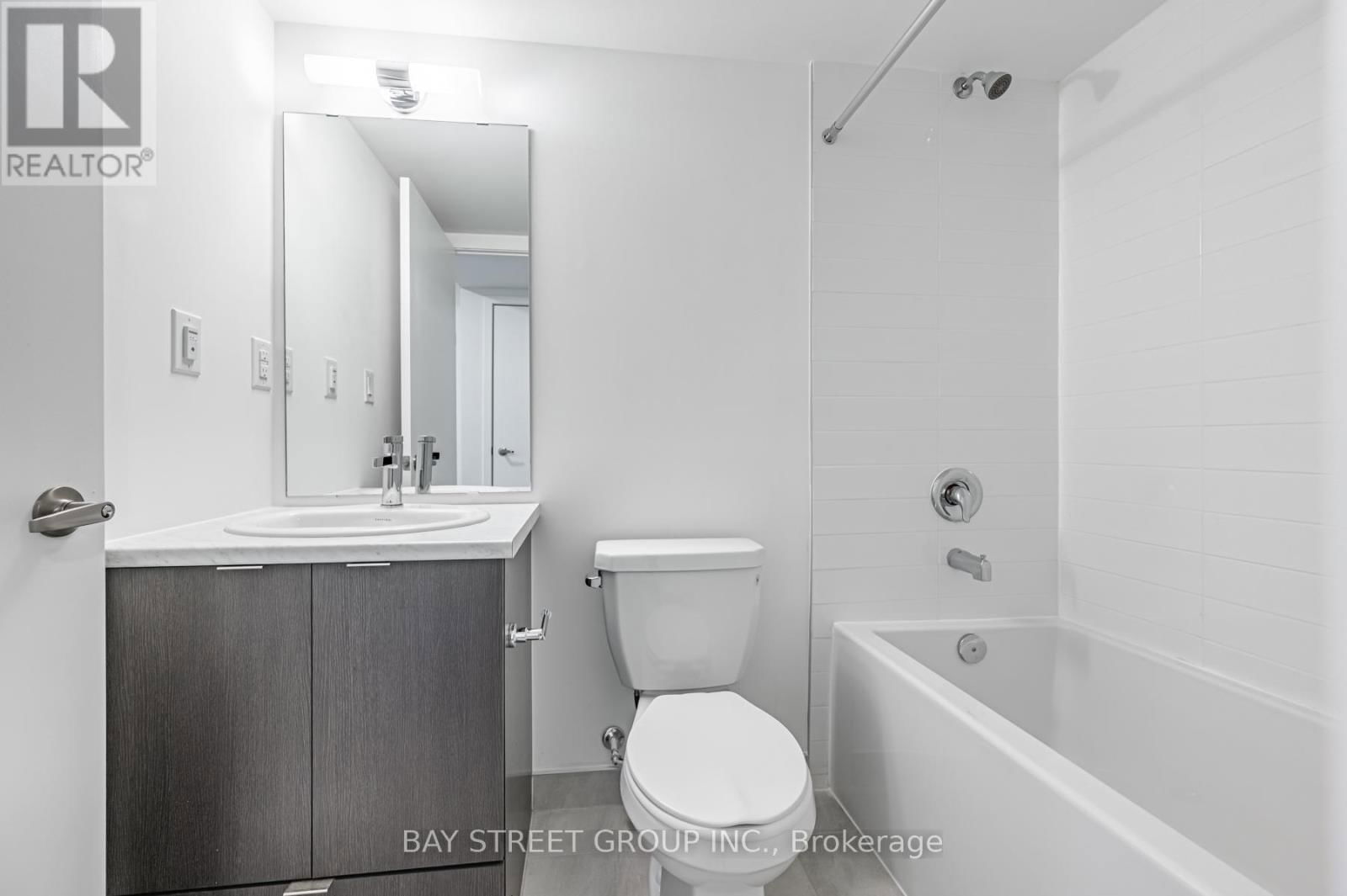 211 - 145 CANON JACKSON DRIVE Image 28