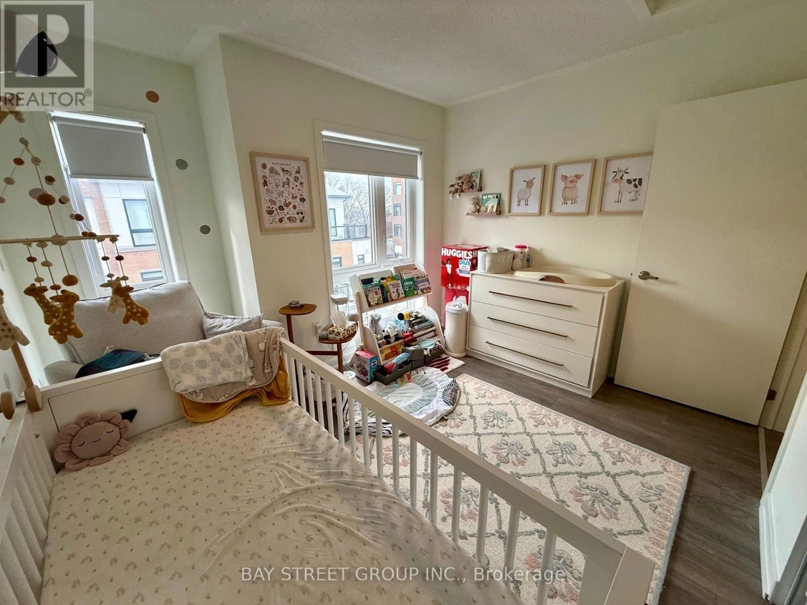 211 - 145 CANON JACKSON DRIVE Image 33
