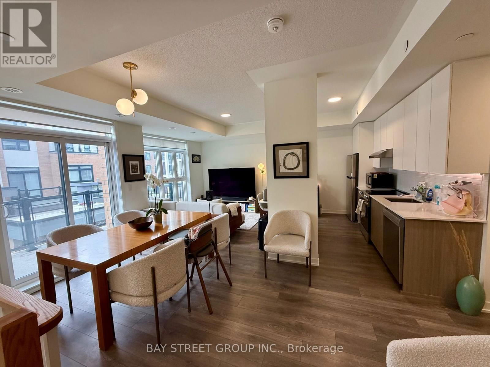 211 - 145 CANON JACKSON DRIVE Image 38