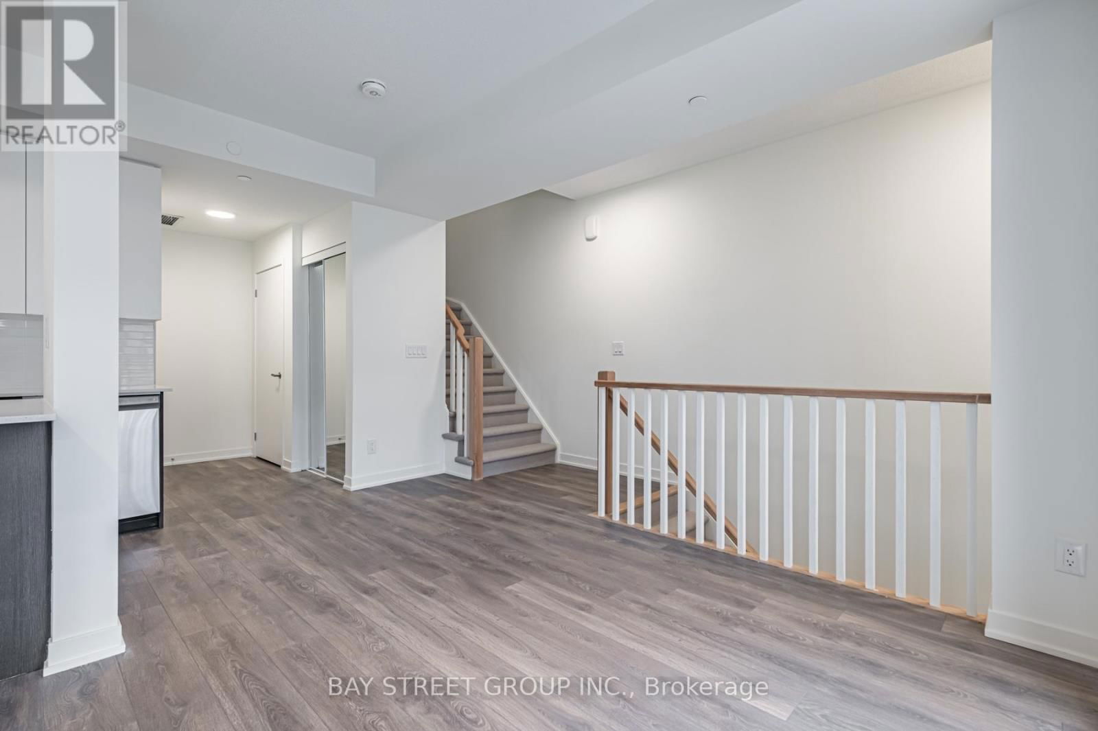 211 - 145 CANON JACKSON DRIVE Image 6