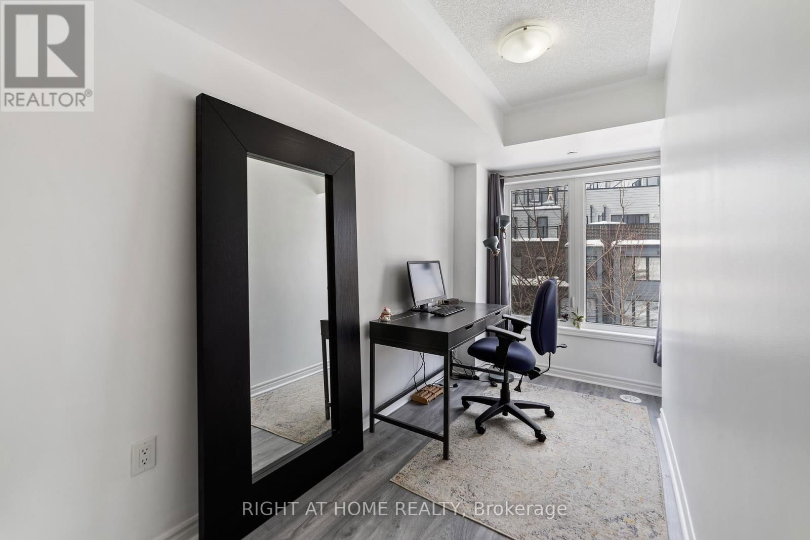 2 - 1155 STROUD LANE Image 17