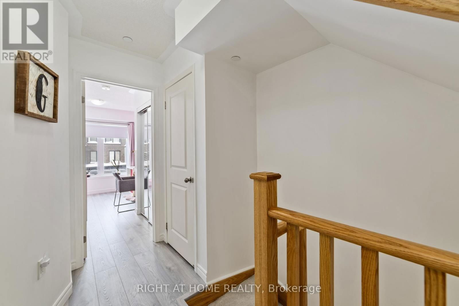 2 - 1155 STROUD LANE Image 19