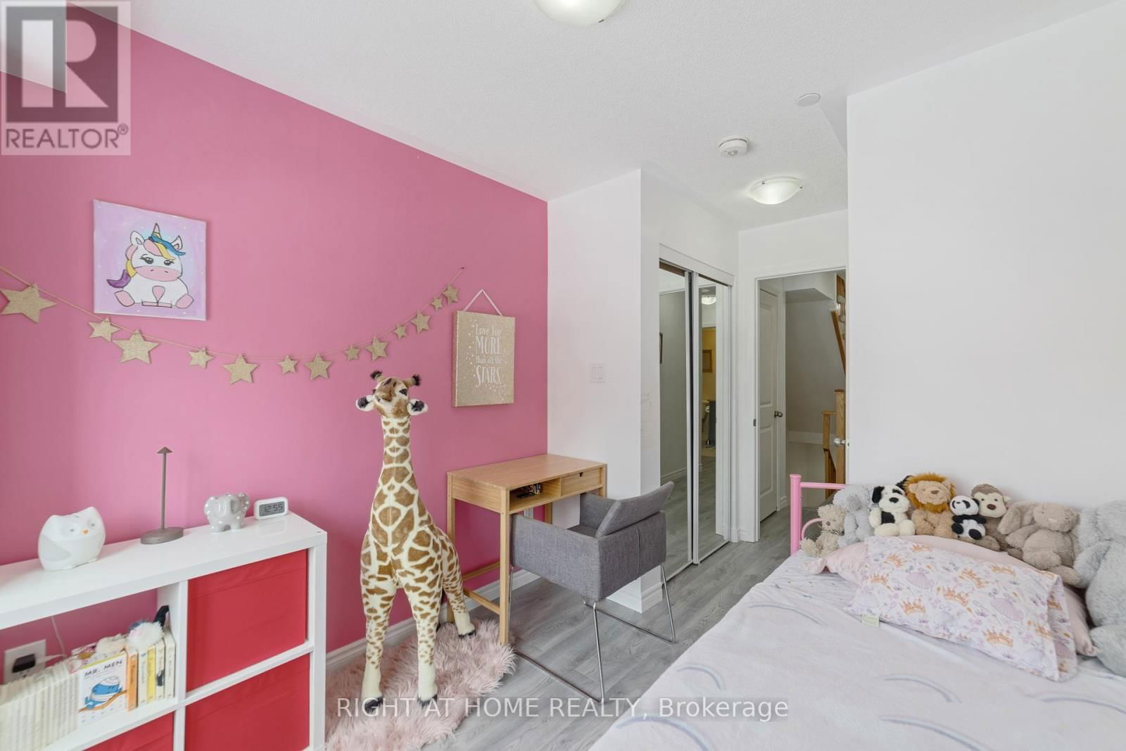 2 - 1155 STROUD LANE Image 21