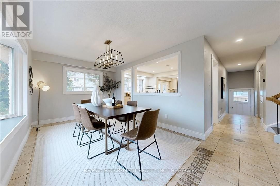 2368 CAVENDISH DRIVE Image 11