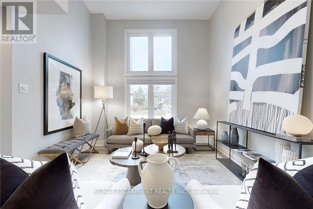 2368 CAVENDISH DRIVE Image 2
