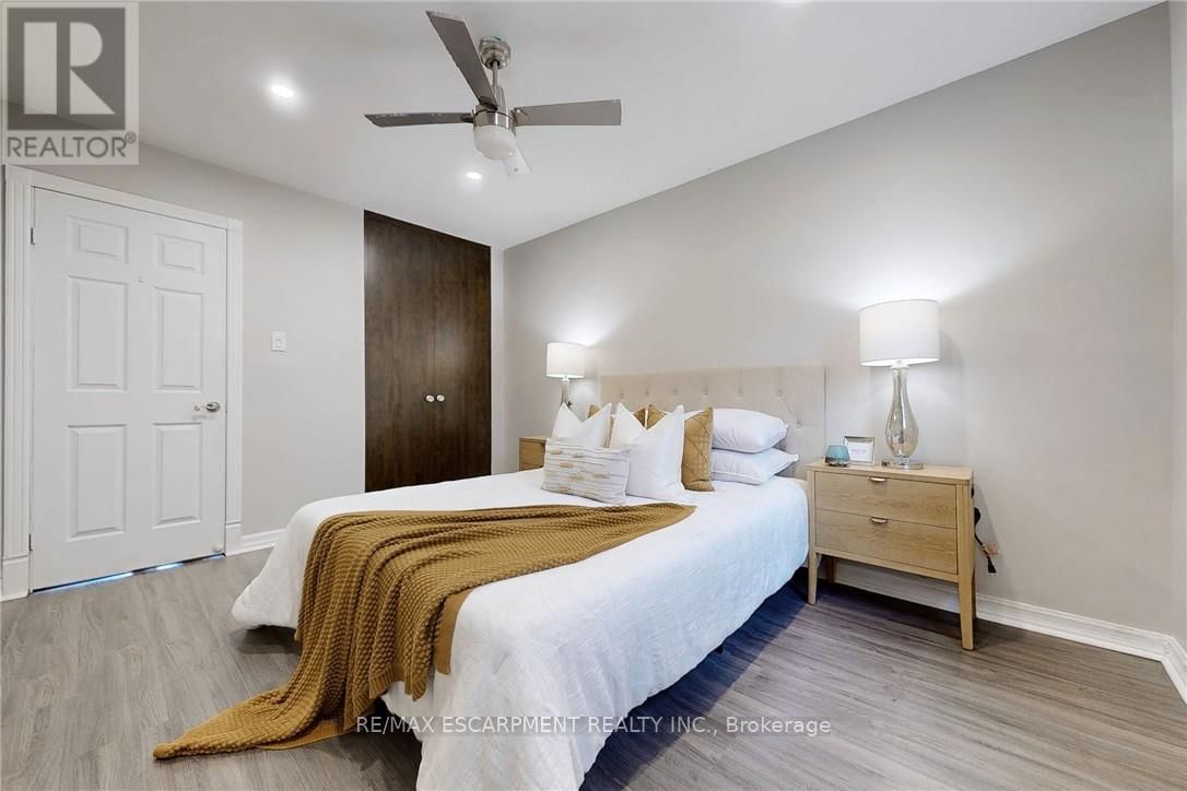 2368 CAVENDISH DRIVE Image 21
